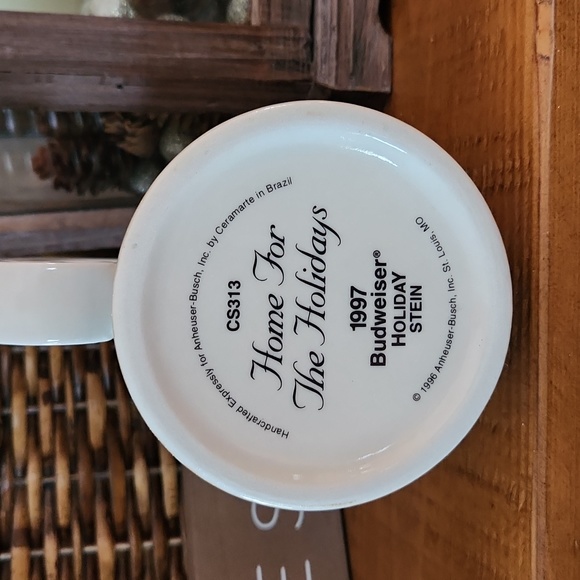 1997 Anheuser-Busch, Inc Budweiser Collector Stein 1997 - Picture 4 of 6